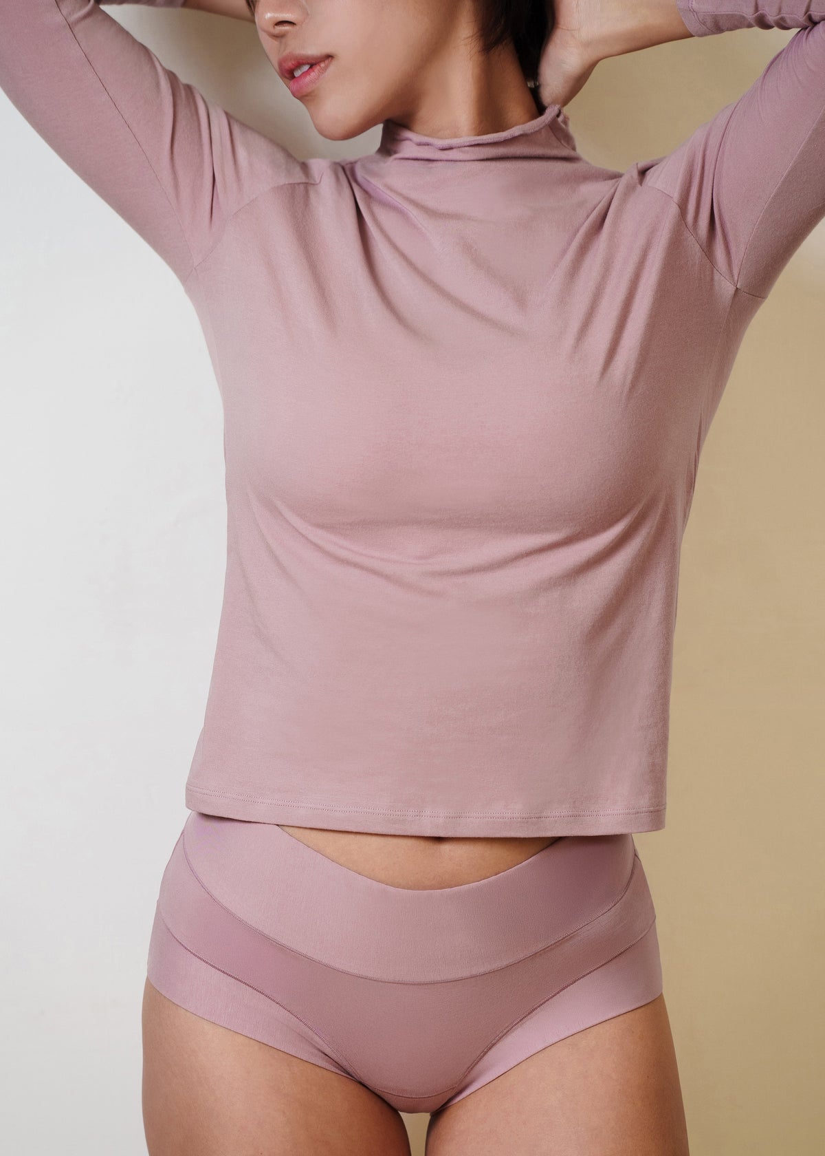 CLOUD Evryunder Lightweight Cotton Turtleneck Shirt